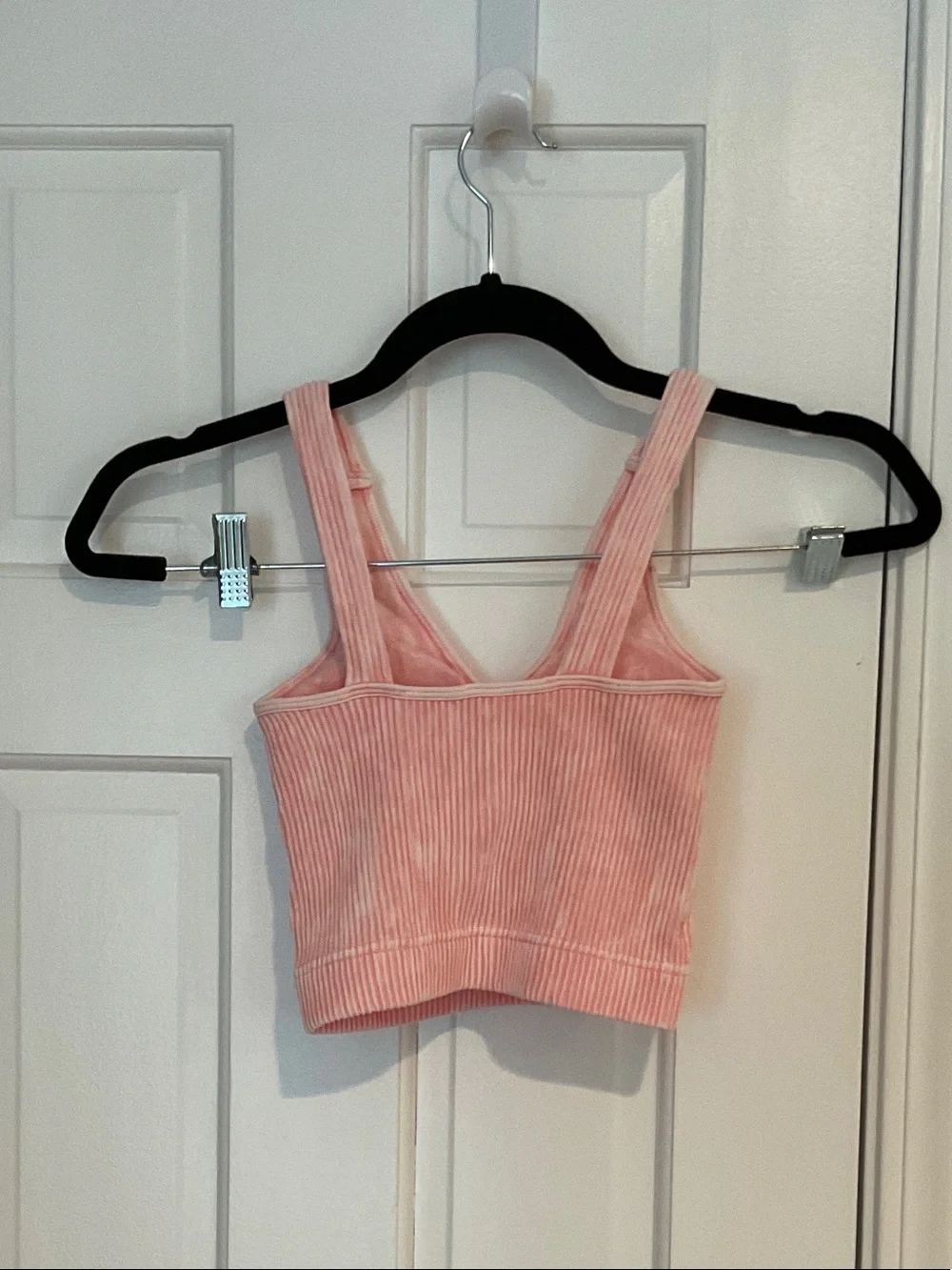 Ribbed Pink V-Neck Cropped Tank Top